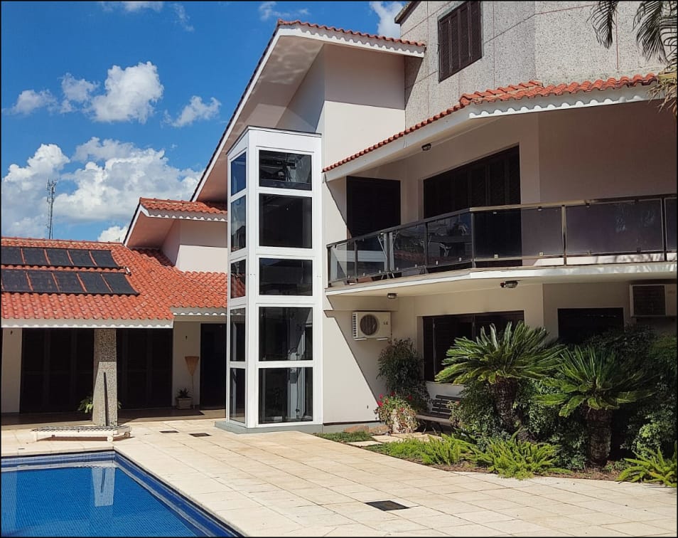 Plataforma de acessibilidade moderna instalada